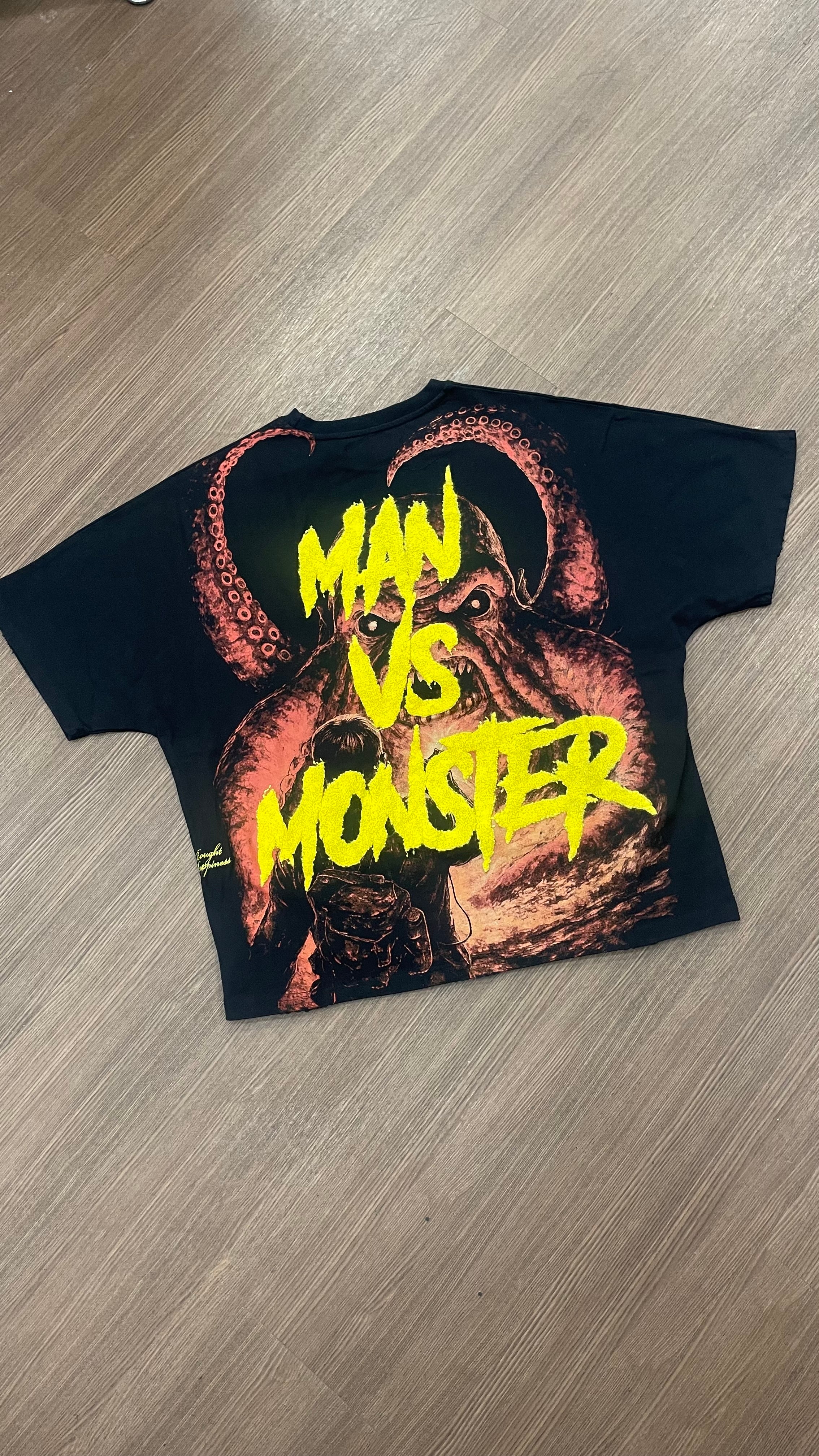 MAN VS MONSTER TEE