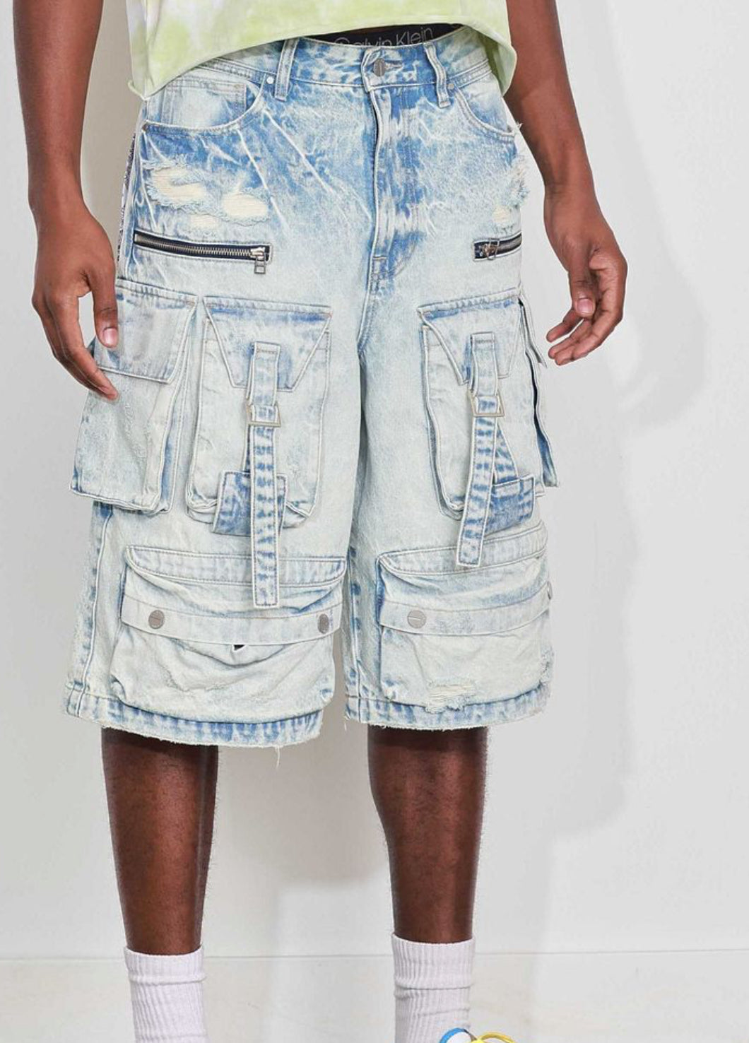 WASHED MULTI CARGO DENIM JORTS